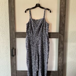 NWT-Cute women’s jumpsuit